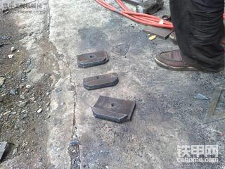 【秀工装】三一小挖加装护轨器