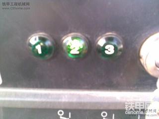 小松D85ESS  外观内饰