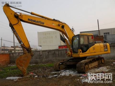 pc220-7小松