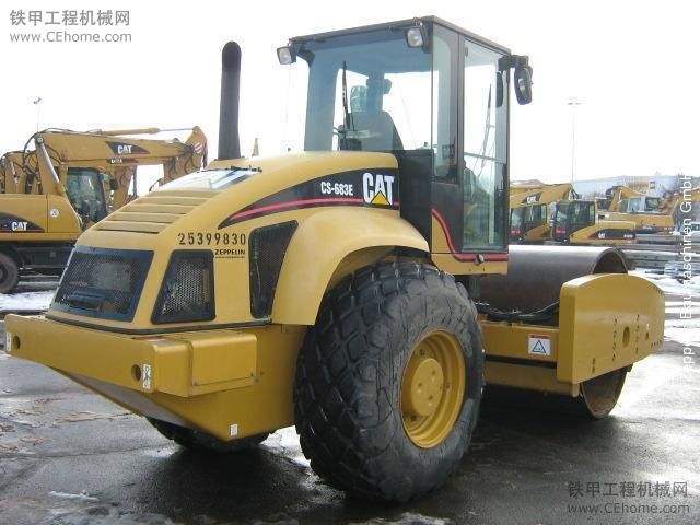 卡特（ Caterpillar） CS683E 單鋼輪壓路機(jī)