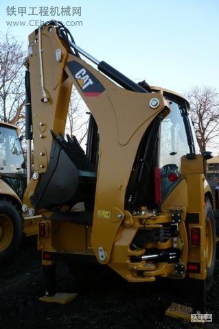 2010年产的卡特（Caterpillar） 428E 两头忙