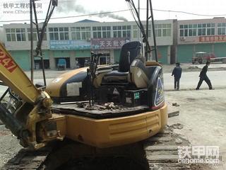 【秀工装】‘已更新”我的卡特CAT305 CR加装驾驶室