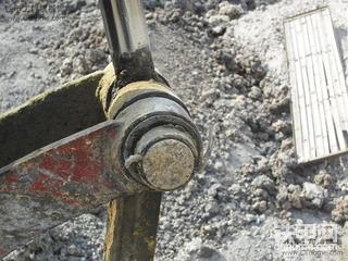 各位甲友给这台轮挖估下价