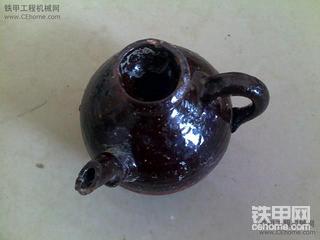 今天挖到東東了！各位甲友來鑒別一下