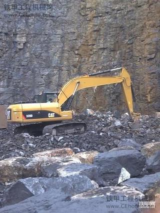 晒下我开的卡特320D