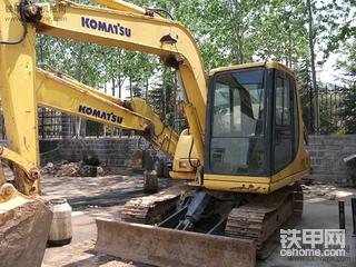 大家帮看看这台小松60-7