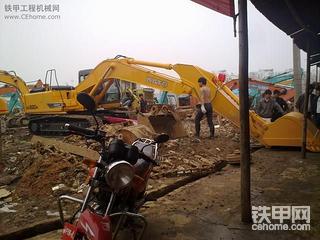 这几天在停车场玩，回了几台新车，不敢独享