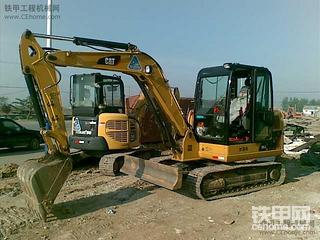 我开的PC55和朋友的305.5合照