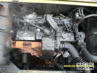 25萬賣小松220-6的挖掘機