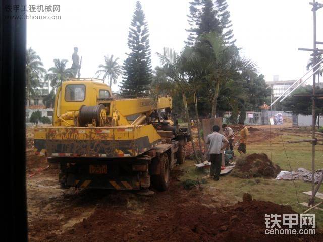 吊車調(diào)整位置