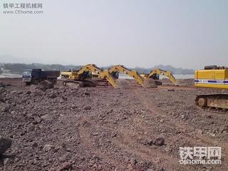 我在工地拍的卡特新机