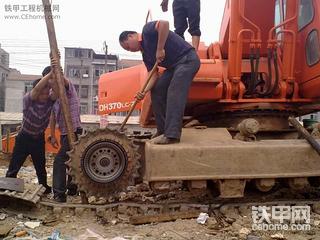 看看行走馬達(dá)什么樣