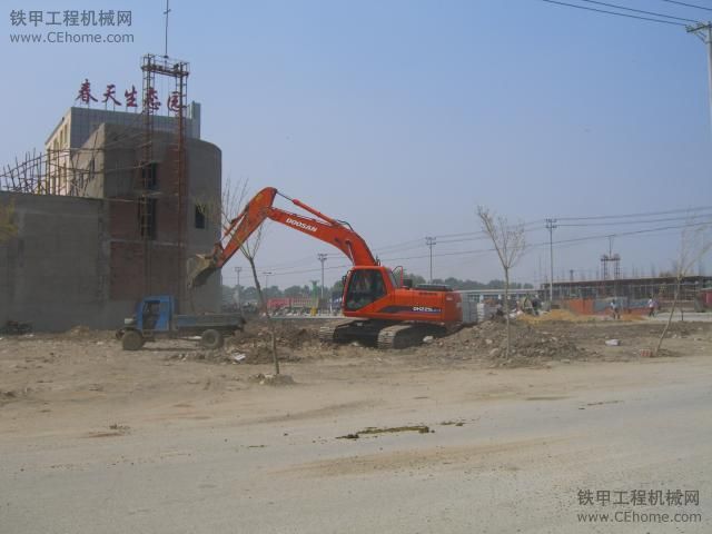 路遇斗山裝車