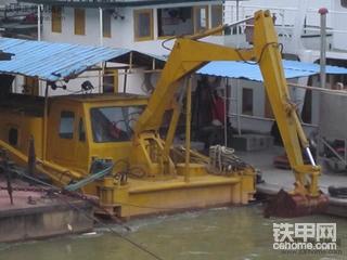 这是干嘛用的挖机