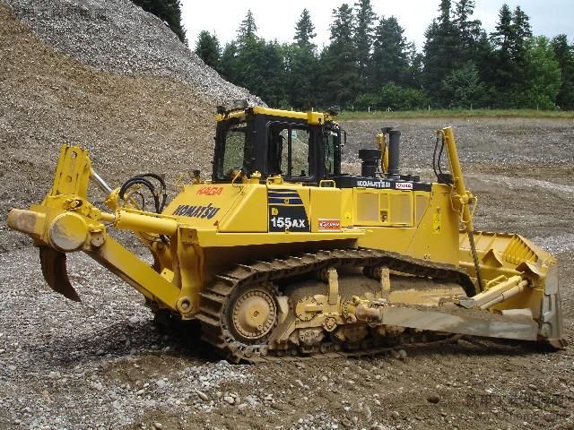 細(xì)拍小松（Komatsu）D155AX-6推土機