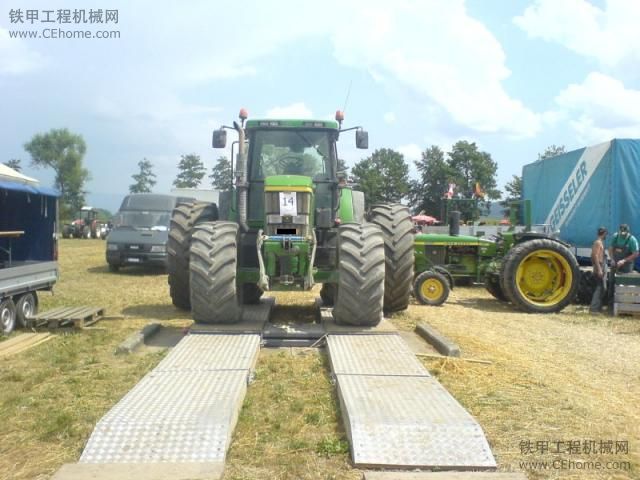 無與倫比的約翰迪爾（John Deere）7000系列拖拉機