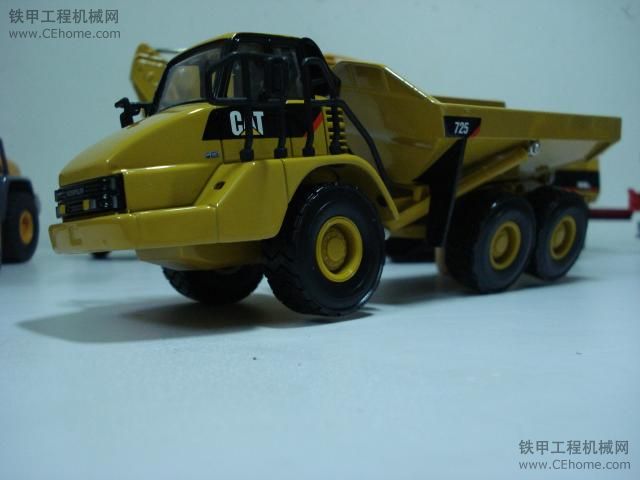 CAT725