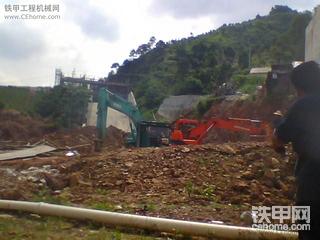 在工地拍的神鋼210.山河智能