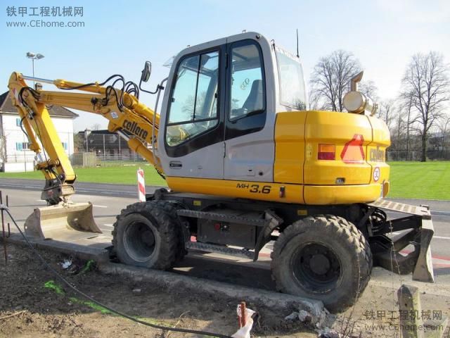 紐荷蘭（New Holland ）MH3.6輪式挖掘機(jī)