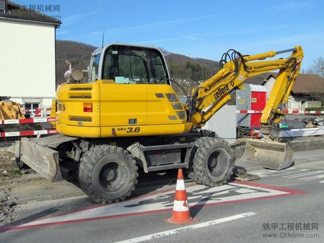 紐荷蘭（New Holland ）MH3.6輪式挖掘機(jī)