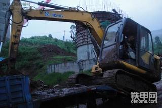 看看我上拖车的技术，技术不好请大家嘴上留情