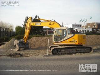 加藤(Kato) HD 823 MR LC挖掘机