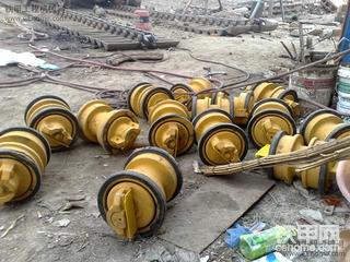 中国移山160推土机换新鞋