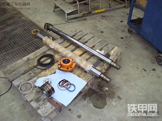 看看利勃海尔（Liebherr） L 574 轮式装载机修了哪些