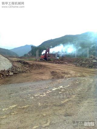 哇！这么大的烟，大家看看是什么机机了。