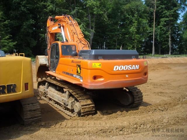 斗山（Doosan） DX 520 LC 挖掘機(jī)