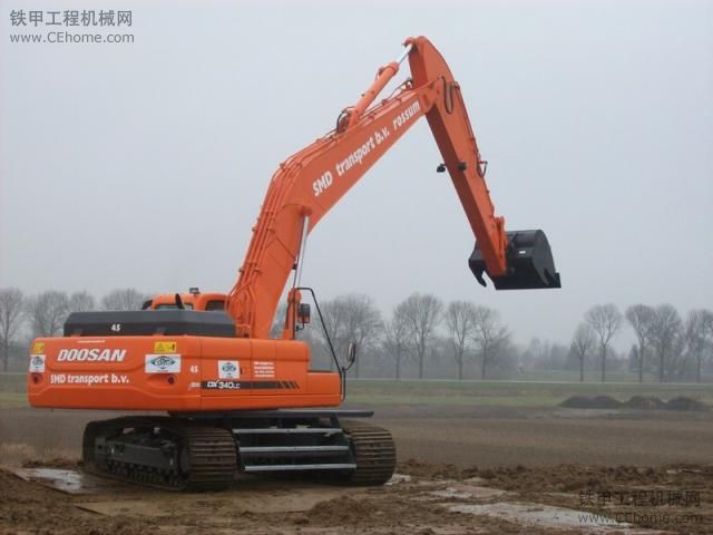 斗山 （Daewoo Doosan ）DX 340 LC 挖掘機(jī)