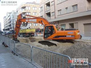 斗山 （Doosan Daewoo） Solar 255 LCV 挖掘机