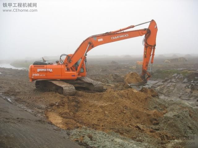 斗山 （Doosan Daewoo） Solar 255 LCV 挖掘機(jī)