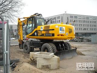 杰西博(JCB） JS 200 W輪式挖掘機(jī)