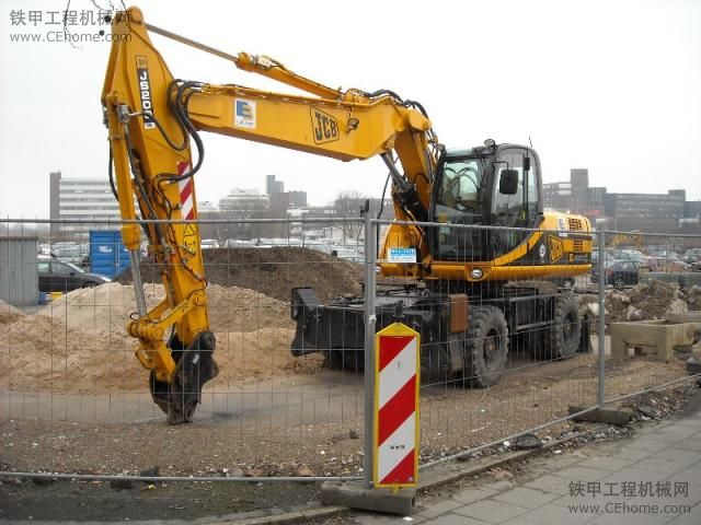 杰西博(JCB） JS 200 W輪式挖掘機(jī)