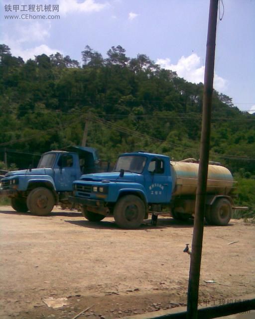 灑水車(chē)+小松挖掘機(jī)