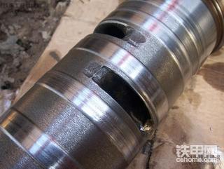 日立的中心分油器~油封挂了~！