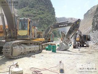 昨天保养的挖机