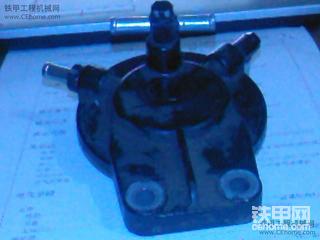 换燃油过滤器时把上面的盖顶裂了 各位大侠帮帮忙！