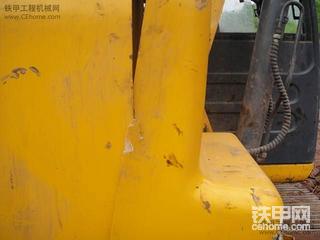 实在是不小心搞的 我的徐工XE80撞石头上了