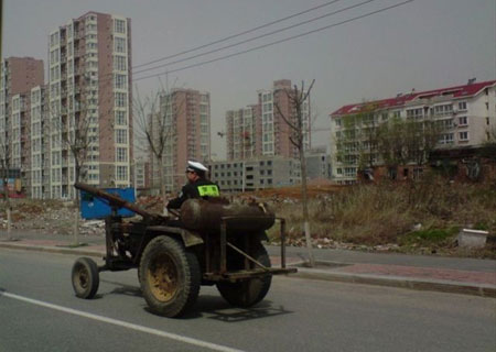 震撼：街头最酷的交警巡逻车！