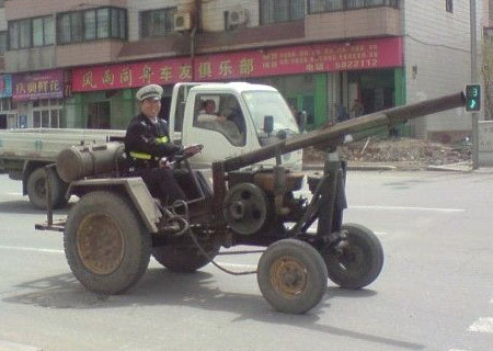 震撼：街頭最酷的交警巡邏車！