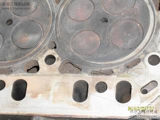 龍工挖掘機損壞，洋馬柴油機內(nèi)外機型不一致
