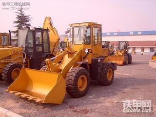 我想上台小铲车ZL15-ZL20之间