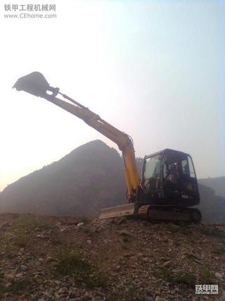 飞檐走壁的挖机
