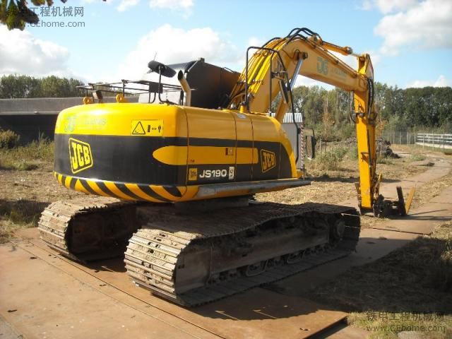 杰西博(JCB) JS 190 LC挖掘機