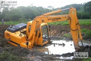 现代(Hyundai)Robex 140 LC-7挖掘机