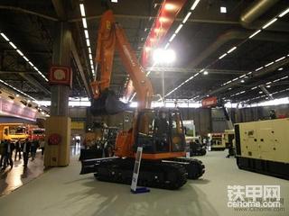 斗山（ Daewoo Doosan ）DX140R 挖掘机