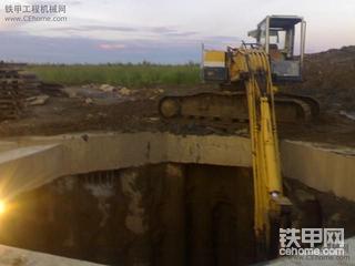 我的伸缩臂挖机大图