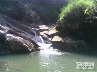 柳工855转斗油缸遭拉伤了，郁闷中